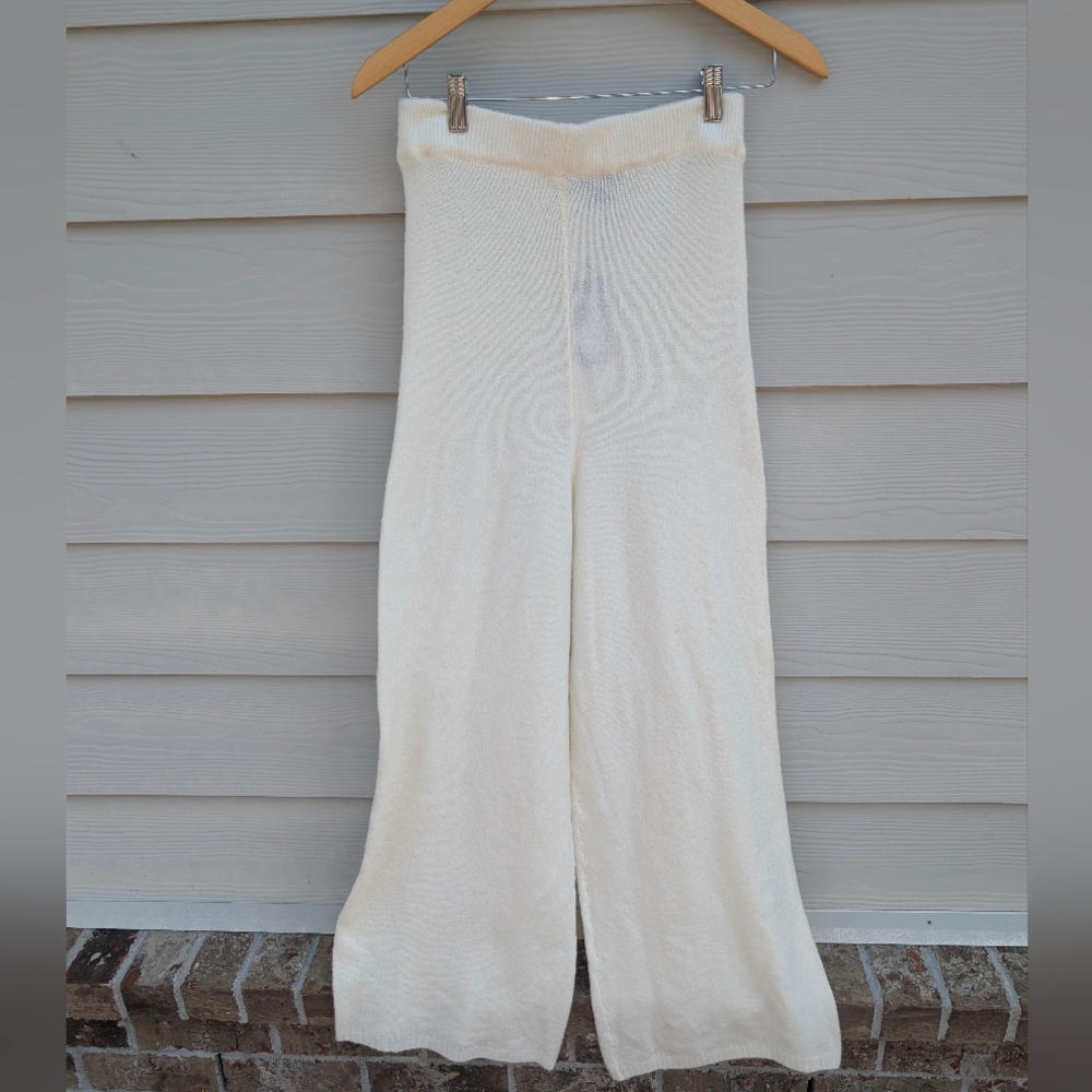 Pretty Little Thing Trouser NWT Size M Wide Leg Maternity Knitted White Elastic